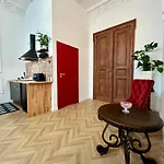 Apartment Grand Piotrkowska 82 *