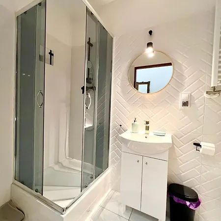 Grand Piotrkowska 82 *