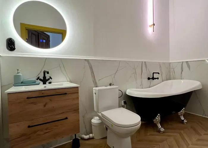 Grand Piotrkowska 82 *